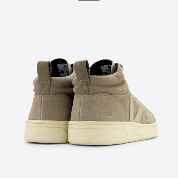 NEW VEJA RORAIMA SUEDE DUNE ALMOND Sz 9.5 - Picture 14 of 16